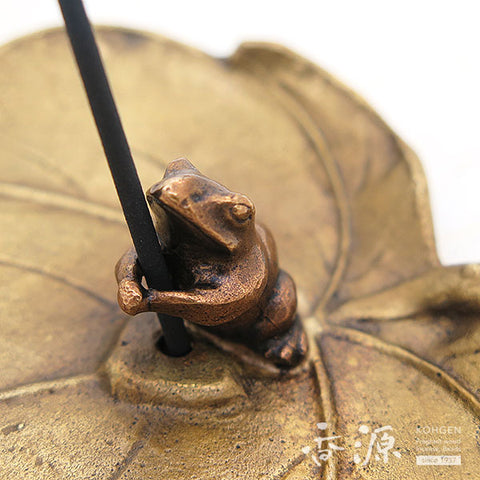 Takaoka Metalwork Frog Incense Holder, Frog on Grapes (Large)