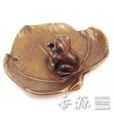 Takaoka Metalwork Frog Incense Holder, Frog on Grapes (Small)