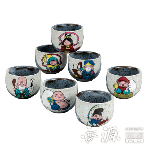 Kutani ware group cup