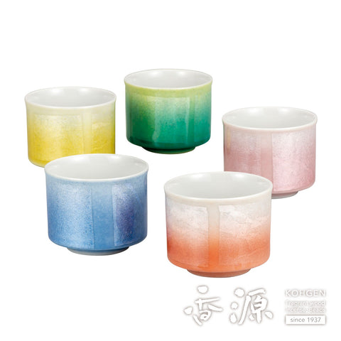 Kutani ware group cup