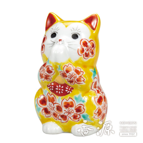 Kutani ware prayer cat