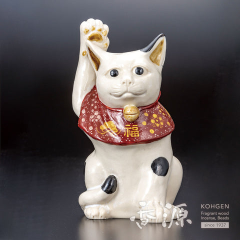 Kutani ware beckoning cat